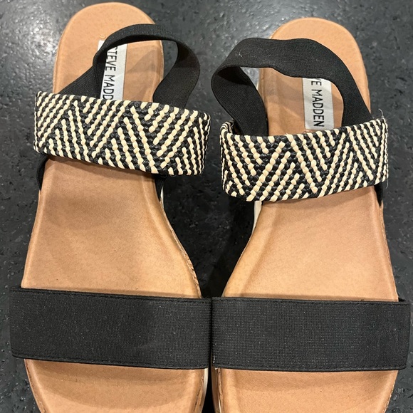Steve Madden Black and Cream Women's Sandals - Picture 1 of 7